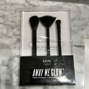 NYX away we glow strobing 3 piece brush set